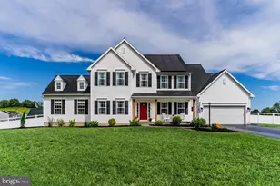 887 Ashfield Dr, Carlisle, PA 17015 - Photo 1