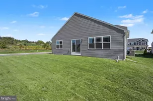 806 Greenwich Ln, Shippensburg, PA 17257 - Photo 33