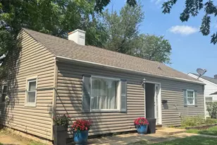 527 Terrace Dr, New Cumberland, PA 17070 - Photo 1