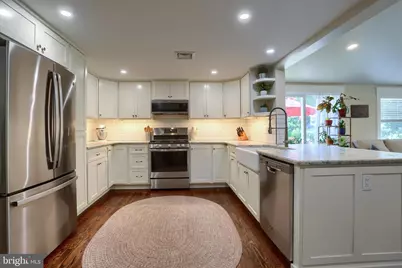 818 Meadow, Camp Hill, PA 17011 - Photo 5