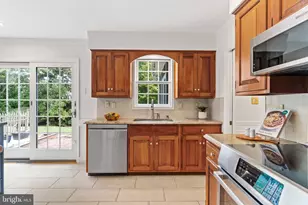 802 Pamela's Ln, Mechanicsburg, PA 17050 - Photo 13