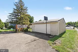 405 Kauffman St, Boiling Springs, PA 17007 - Photo 29