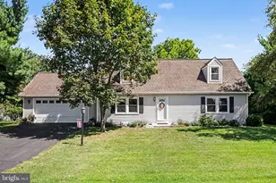 37 Goldenrod Dr, Carlisle, PA 17015 - Photo 3