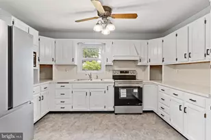 906 Herman Dr, Mechanicsburg, PA 17055 - Photo 13