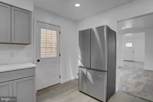 334 W Penn St, Carlisle, PA 17013 - Photo 11