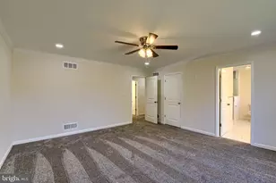 8 S Locust Ln, Mechanicsburg, PA 17050 - Photo 11