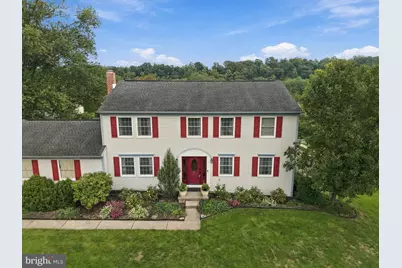 706 Carriage Lane, Mechanicsburg, PA 17050 - Photo 1