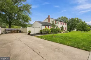 706 Carriage Ln, Mechanicsburg, PA 17050 - Photo 3
