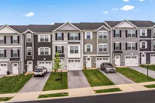 402 Alfalfa Dr, Carlisle, PA 17013 - Photo 1