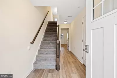 402 Alfalfa Dr, Carlisle, PA 17013 - Photo 3