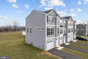 2050 Ter Vw Ln, Mechanicsburg, PA 17055 - Photo 1