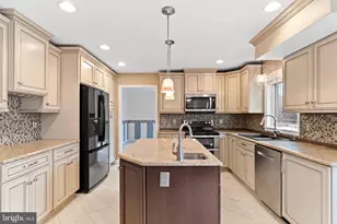 6207 Locust Ln, Mechanicsburg, PA 17050 - Photo 9