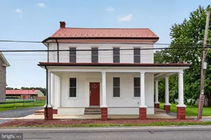 283 N Locust Point Rd, Mechanicsburg, PA 17050 - Photo 1