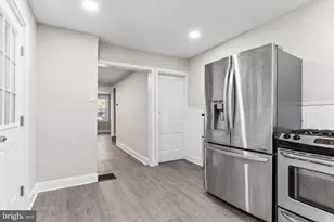 124 W Penn St, Carlisle, PA 17013 - Photo 9
