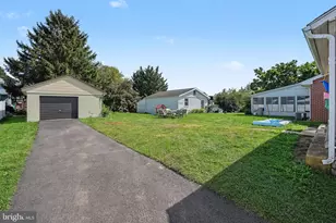 933 N Pitt St, Carlisle, PA 17013 - Photo 23