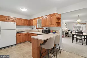 115 W Clearview Dr, Camp Hill, PA 17011 - Photo 5