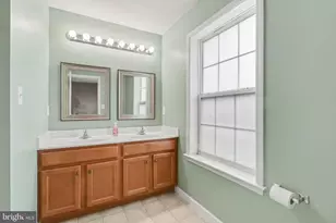 406 Eisenhower Dr, Carlisle, PA 17013 - Photo 17
