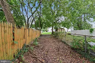 422 N West St, Carlisle, PA 17013 - Photo 33