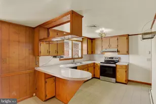 493 Criswell Dr, Boiling Springs, PA 17007 - Photo 11