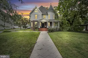 1924 Market St, Camp Hill, PA 17011 - Photo 1