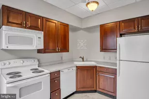 1924 Market St, Camp Hill, PA 17011 - Photo 33