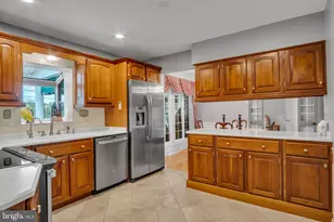 13 Grinnel Dr, Camp Hill, PA 17011 - Photo 11