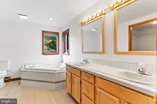 720 Sutton Dr, Carlisle, PA 17013 - Photo 37