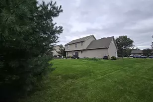 25 W Eppley Dr, Carlisle, PA 17015 - Photo 3
