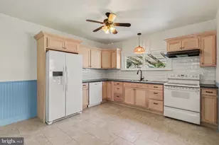 203 3rd, Boiling Springs, PA 17007 - Photo 11