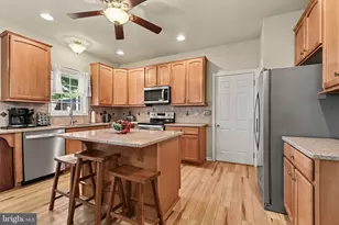 1123 Shannon Ln, Carlisle, PA 17013 - Photo 5