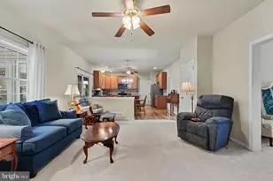 1123 Shannon Ln, Carlisle, PA 17013 - Photo 3