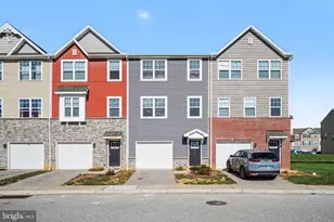 813 Schooner Ln, Mechanicsburg, PA 17050 - Photo 1