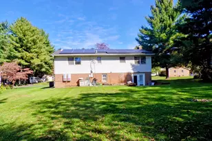 21 Clover Ln, Mechanicsburg, PA 17050 - Photo 3
