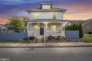 687 Hamilton St, Carlisle, PA 17013 - Photo 1