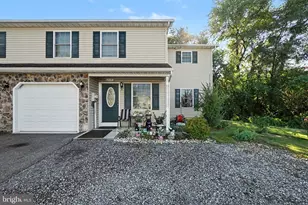 210 Sable Dr, Carlisle, PA 17013 - Photo 1