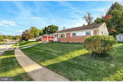 10 Dulles Drive E, Camp Hill, PA 17011 - Photo 3