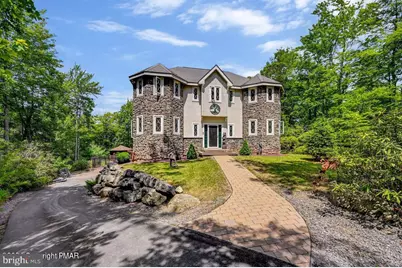 278 Wolf Hollow Road, Lake Harmony, PA 18624 - Photo 3