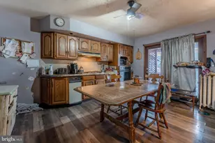 221 E Bertsch St, Lansford, PA 18232 - Photo 7