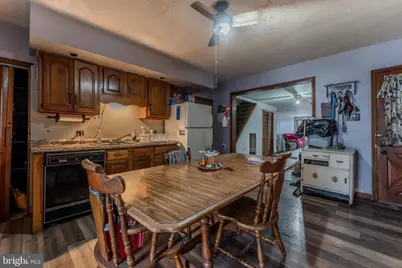 221 E Bertsch Street, Lansford, PA 18232 - Photo 9