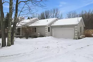 130 Brittany Dr, Albrightsville, PA 18210 - Photo 3