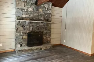 81 Henning St, Lake Harmony, PA 18624 - Photo 3