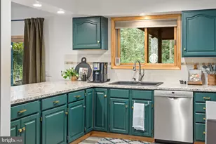 142 Longfellow Cir, Albrightsville, PA 18210 - Photo 3