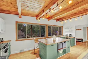 72 Forest Dr, Lake Harmony, PA 18624 - Photo 7