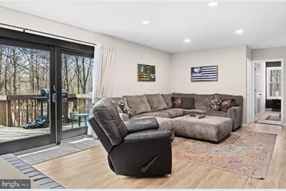 70 Pineknoll Drive, Lake Harmony, PA 18624 - Photo 9