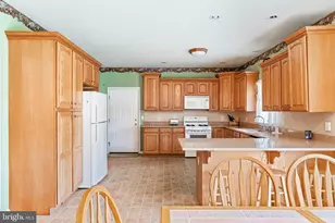 410 Maxine Dr, Lehighton, PA 18235 - Photo 11