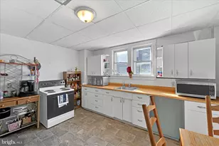 601 E Bertsch St, Lansford, PA 18232 - Photo 15