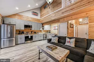 30 Elevator, Lake Harmony, PA 18624 - Photo 9