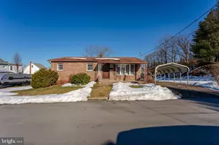 321 S Chestnut St, Summit Hill, PA 18250 - Photo 1