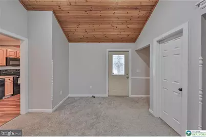 370 W White Bear Drive, Summit Hill, PA 18250 - Photo 11