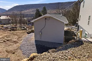 1021 Princeton Ave, Palmerton, PA 18071 - Photo 13